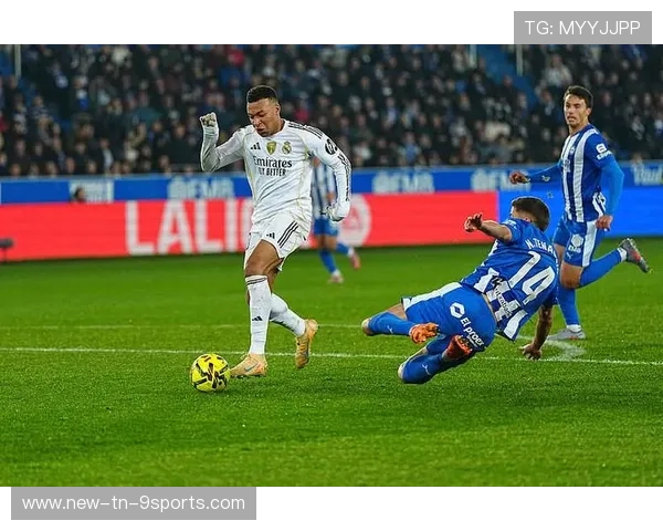 皇马传中制造混战，罗德里戈机敏补射建功